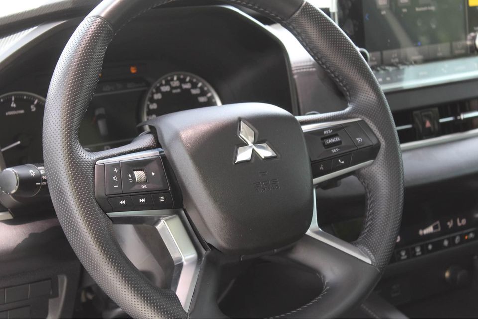 Mitsubishi Outlander 2023 Dubai